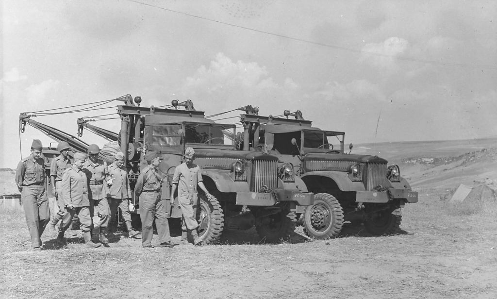 Mascarenhas de Moraes e outros militares em Tarquínia