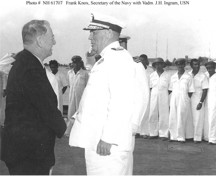 Frank Knox e o Almirante Ingram, em outubro de 1944.